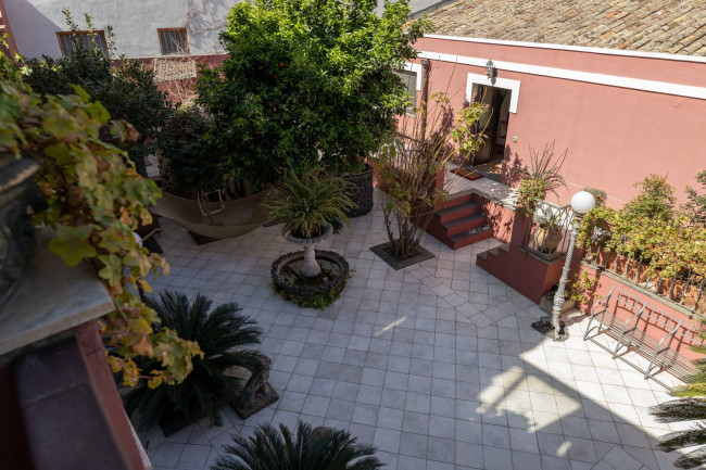 Porzione di villa in vendita a Letojanni