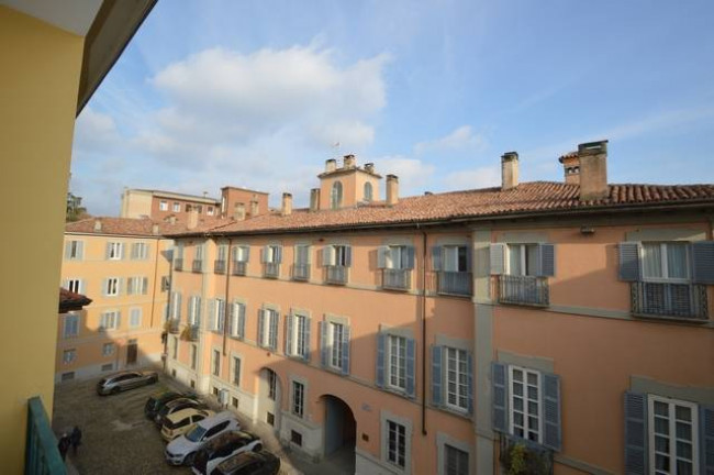 Appartamento in vendita a Pavia