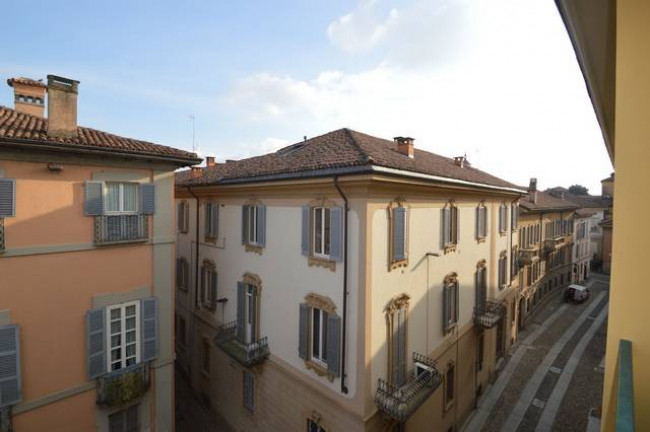 Appartamento in vendita a Pavia