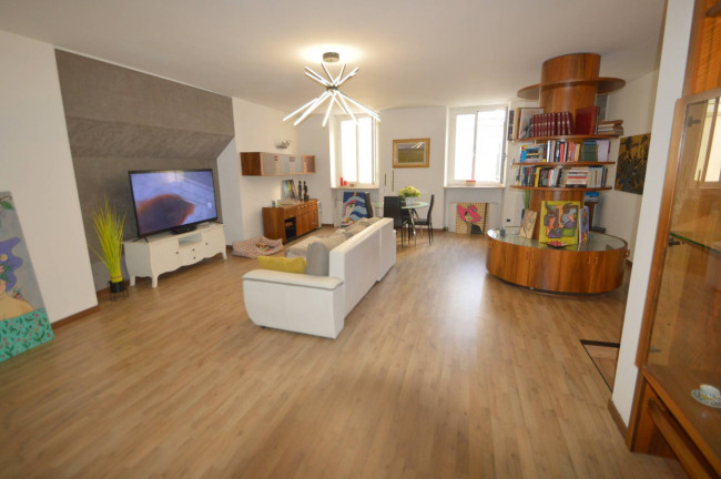 Appartamento in vendita a Pavia