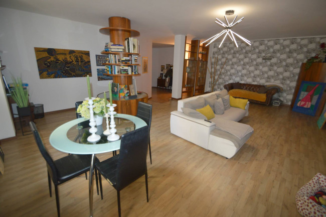 Appartamento in vendita a Pavia