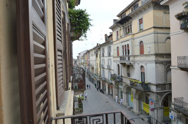 Appartamento in vendita a Pavia