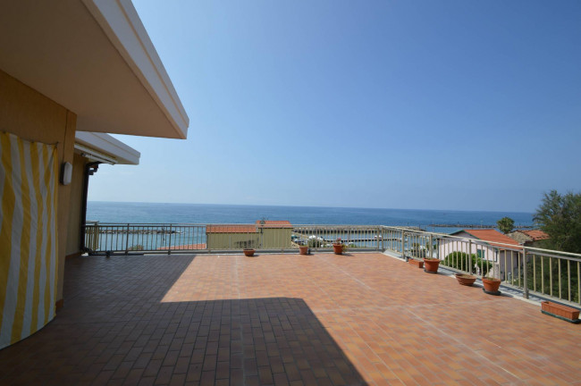 Appartamento in vendita a Santo Stefano al Mare