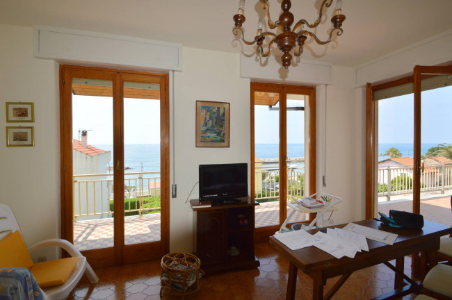 Appartamento in vendita a Santo Stefano al Mare