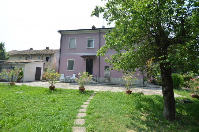 Villa in vendita a Bressana Bottarone