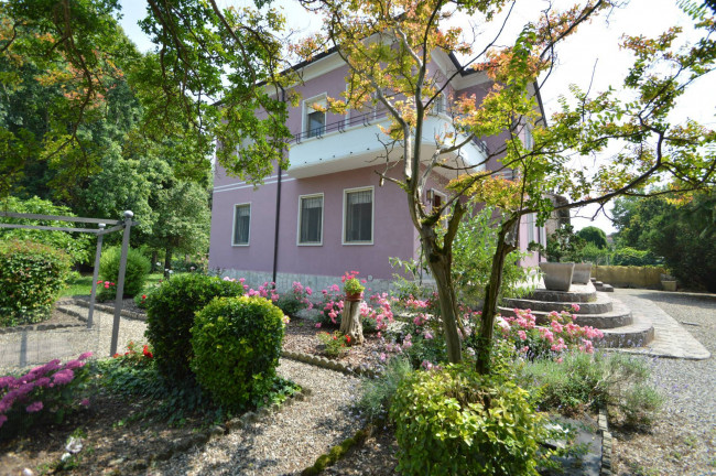 Villa in vendita a Bressana Bottarone