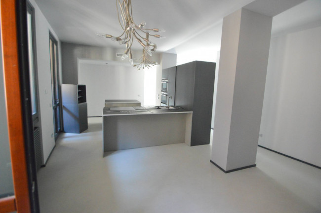 Appartamento in vendita a Pavia