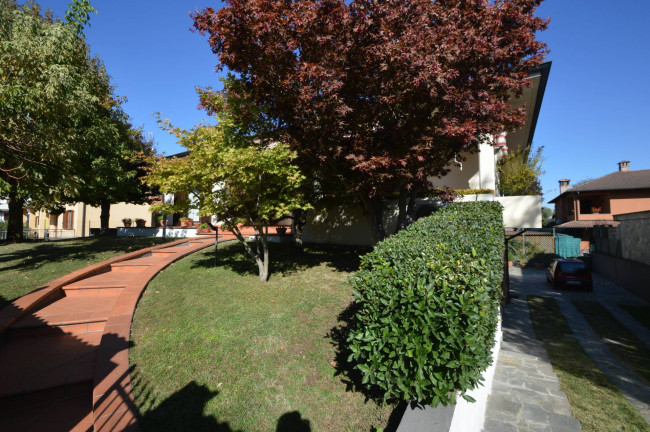 Villa in vendita a Sommo