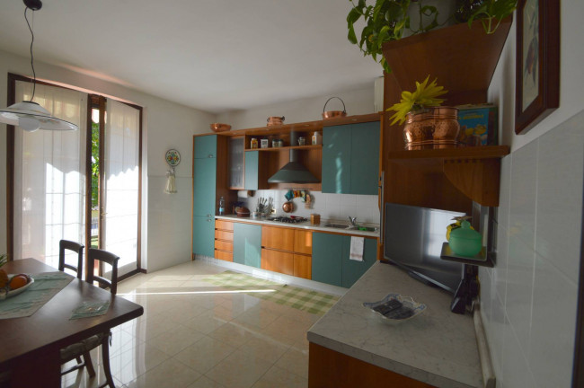 Villa in vendita a Sommo