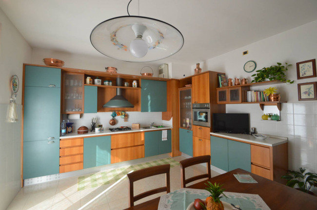 Villa in vendita a Sommo