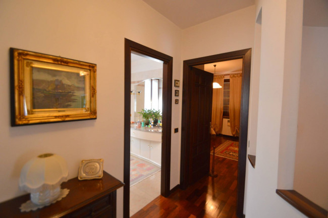 Villa in vendita a Sommo