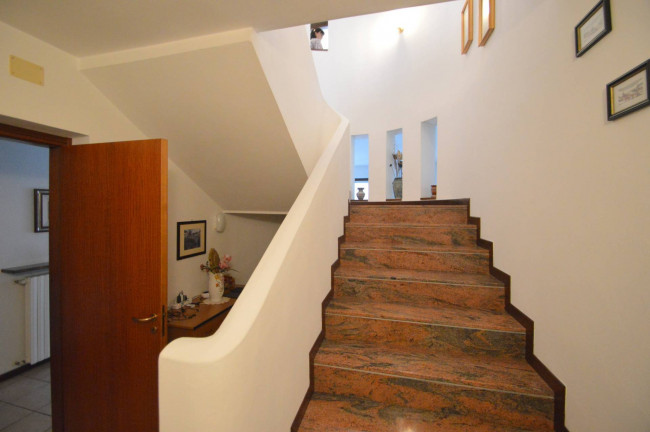 Villa in vendita a Sommo