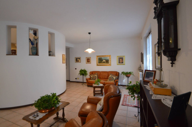 Villa in vendita a Sommo