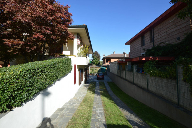 Villa in vendita a Sommo