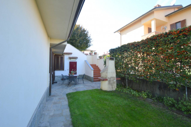 Villa in vendita a Sommo