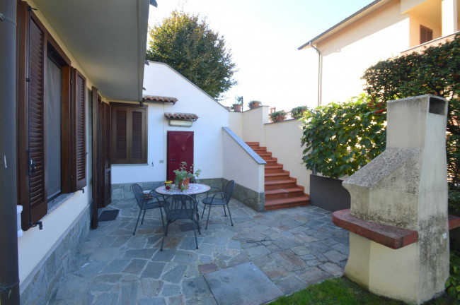 Villa in vendita a Sommo