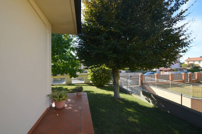 Villa in vendita a Sommo