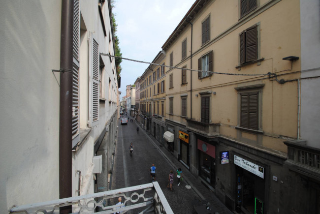 Appartamento in affitto a Pavia