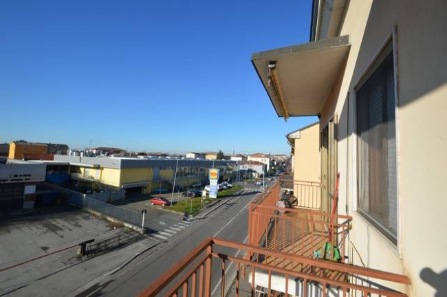 Stabile/Palazzo in vendita a Pavia