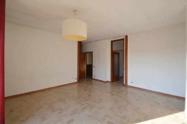 Stabile/Palazzo in vendita a Pavia