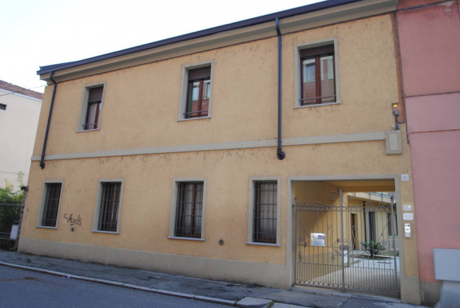 Appartamento in affitto a Pavia