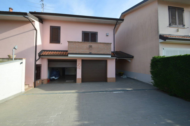 Villa in vendita a Villanova d'Ardenghi