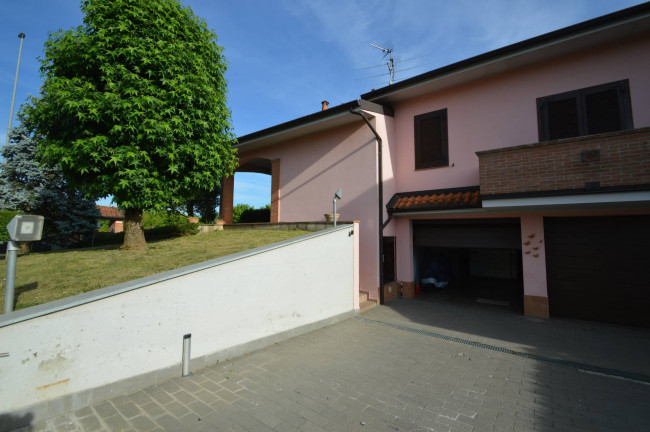 Villa in vendita a Villanova d'Ardenghi