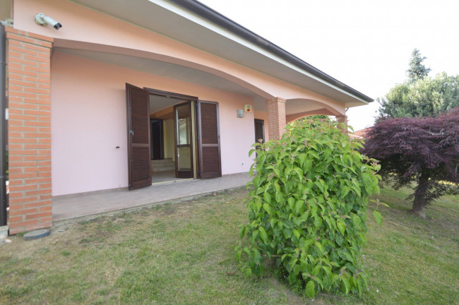 Villa in vendita a Villanova d'Ardenghi