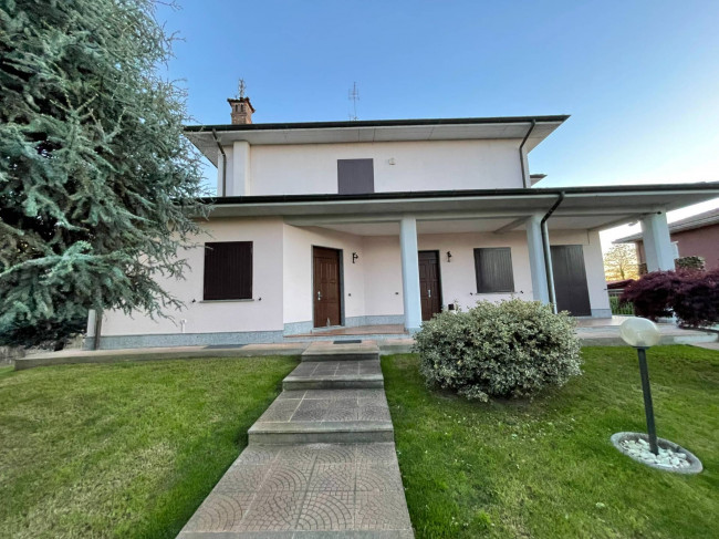 Villa in vendita a Linarolo