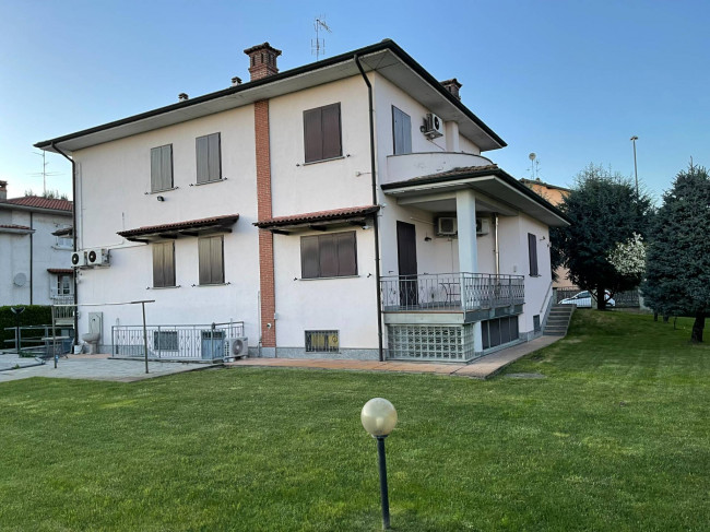 Villa in vendita a Linarolo
