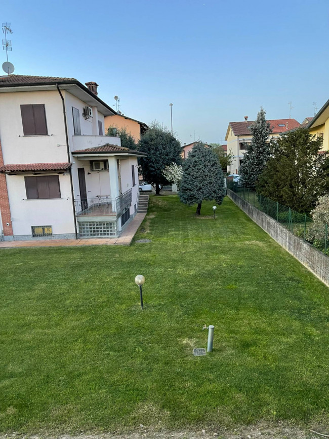 Villa in vendita a Linarolo