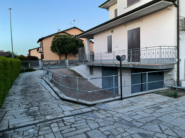 Villa in vendita a Linarolo