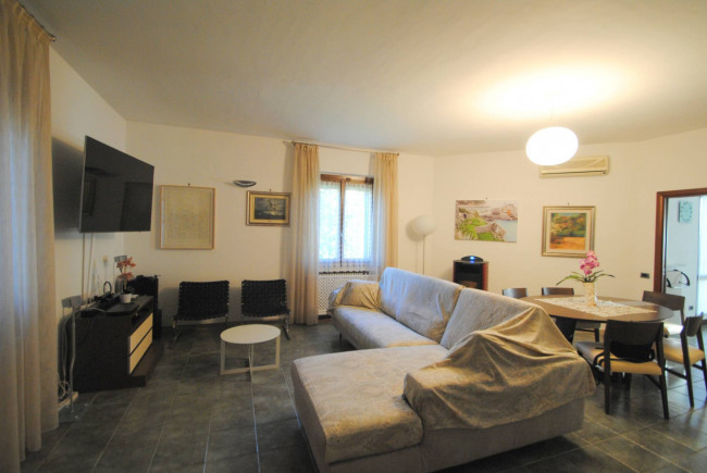 Villa in vendita a Linarolo