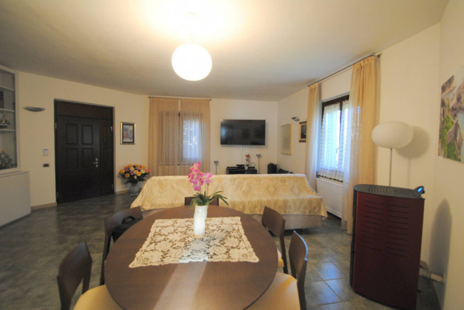 Villa in vendita a Linarolo