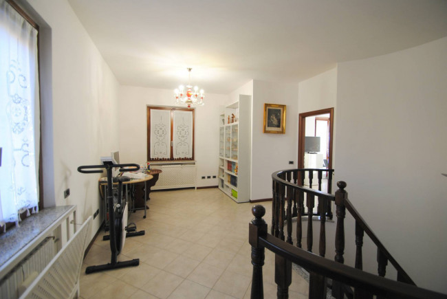 Villa in vendita a Linarolo