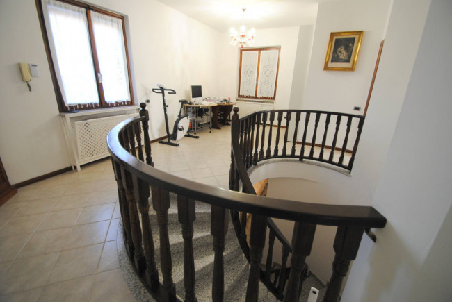 Villa in vendita a Linarolo