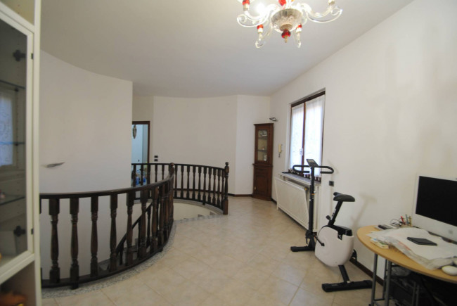 Villa in vendita a Linarolo