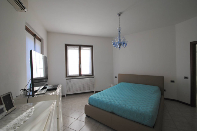Villa in vendita a Linarolo