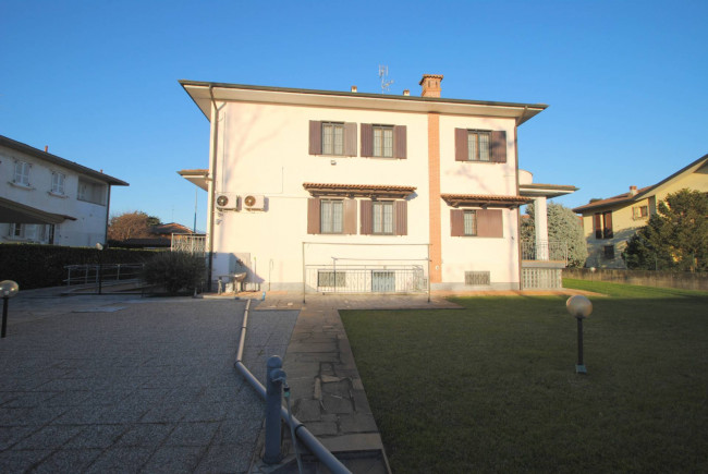 Villa in vendita a Linarolo