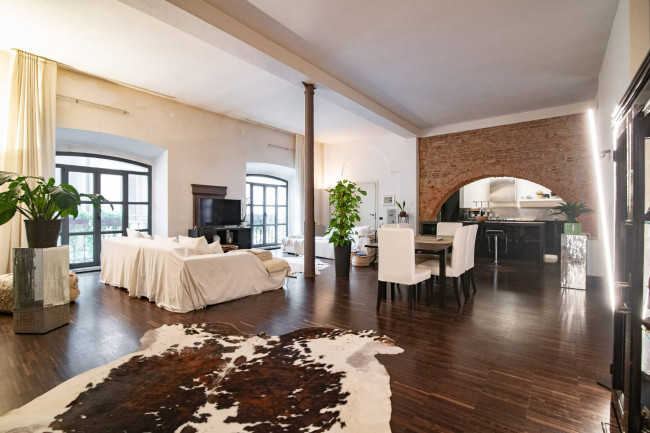 Appartamento in vendita a Pavia
