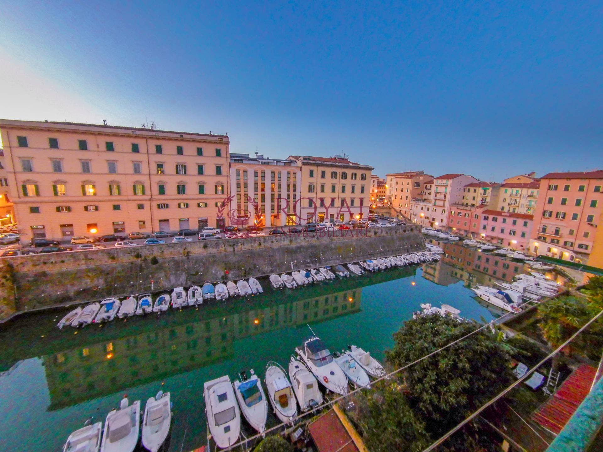  livorno vendita quart: centro royal immobiliare professional s.a.s.