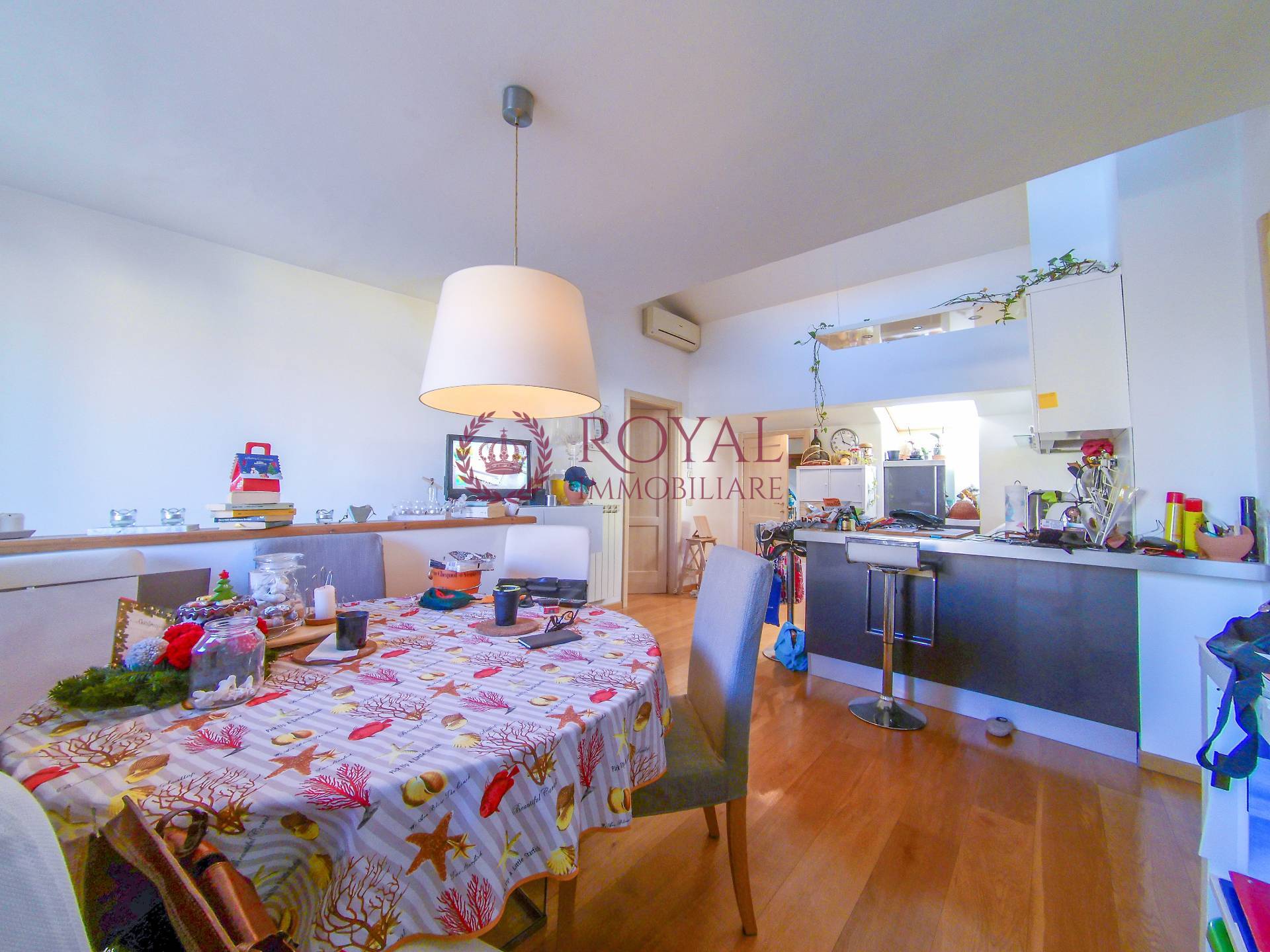  livorno vendita quart: centro royal immobiliare professional s.a.s.