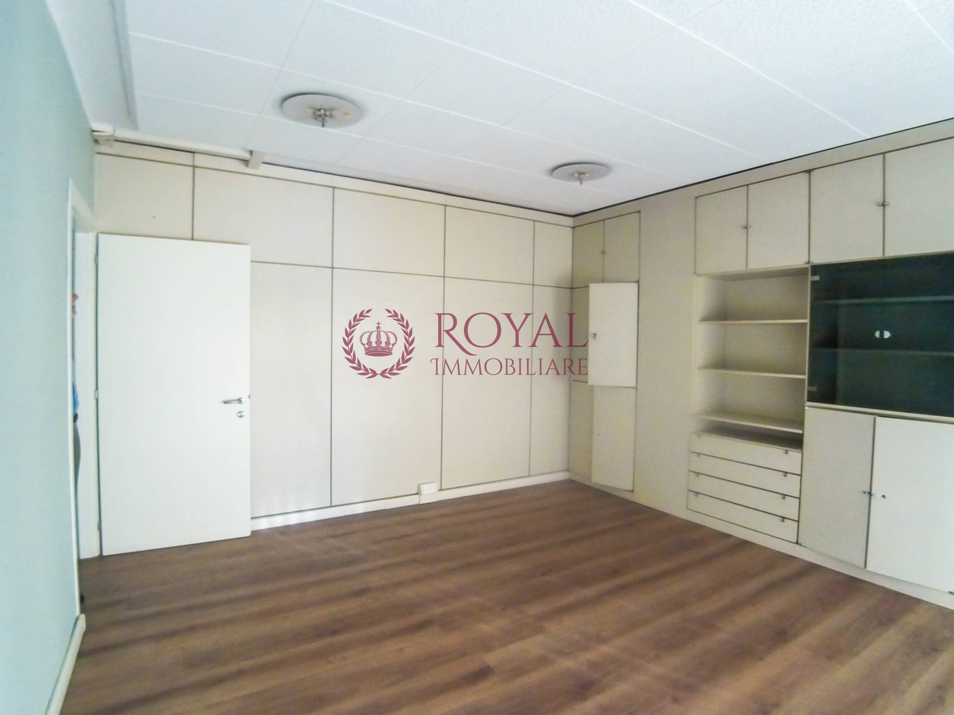  livorno affitto quart: cavour royal-immobiliare-professional-s.a.s.