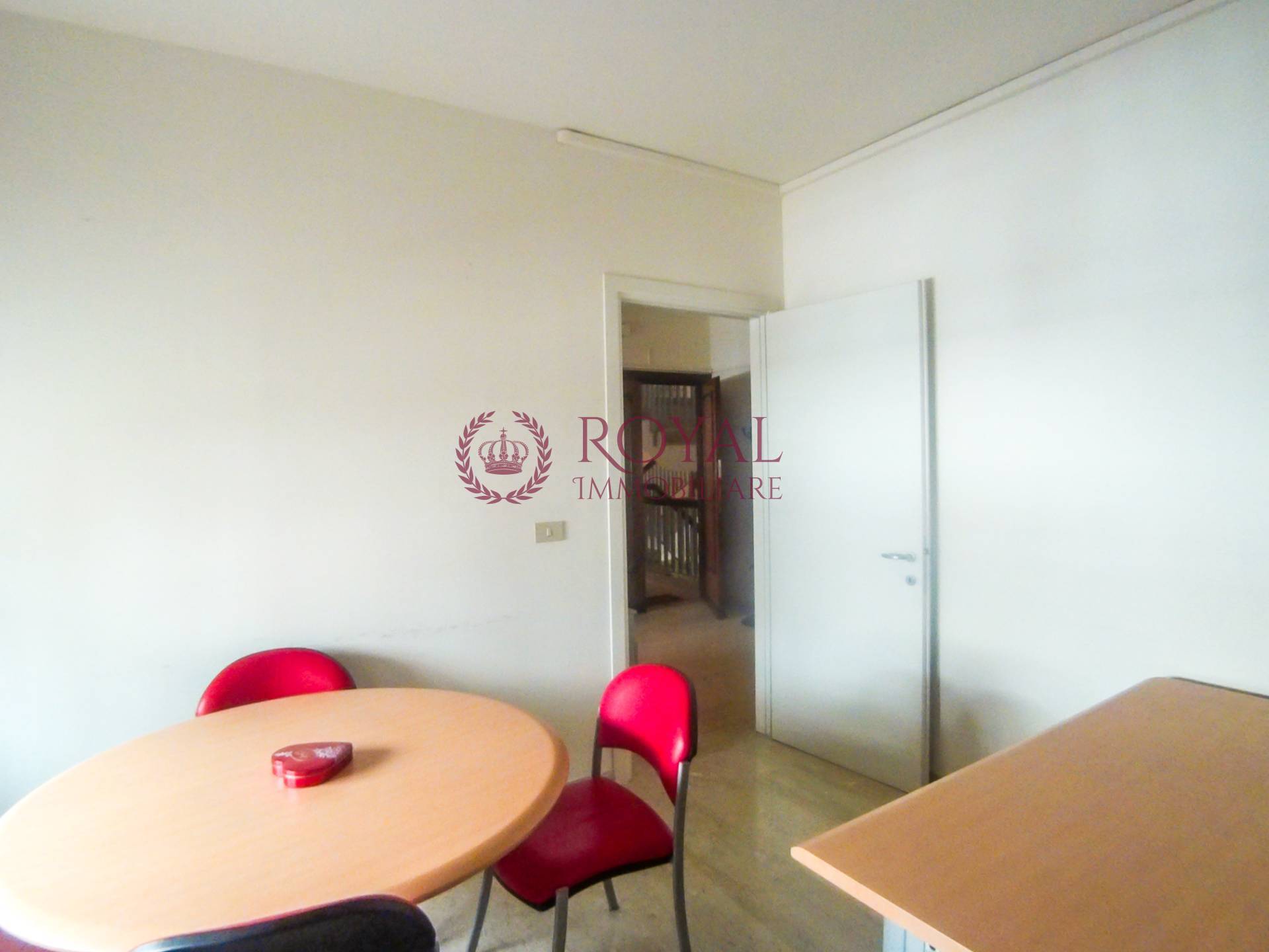 Ufficio - Loc.Com. LIVORNO affitto  Cavour  Royal Immobiliare Professional S.a.S.