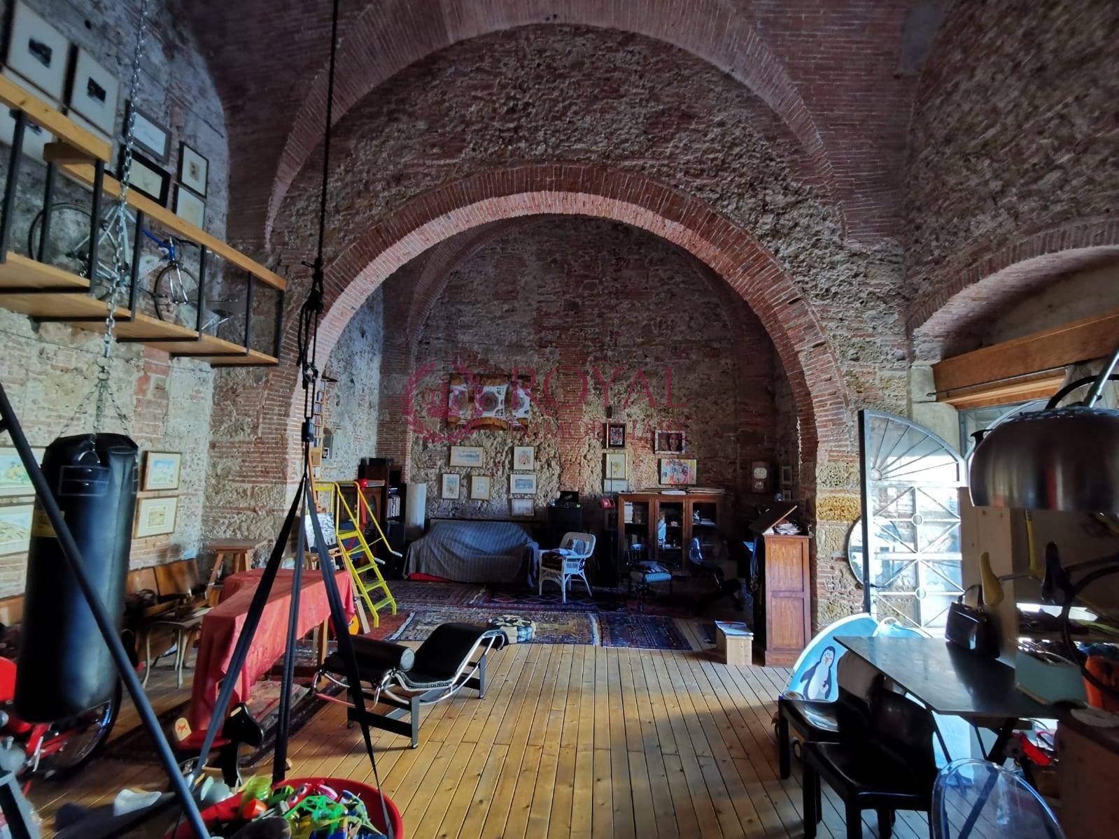 livorno vendita quart: centro storico royal immobiliare professional s.a.s.