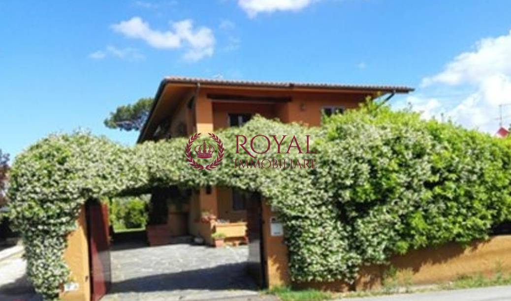 Villa FORTE DEI MARMI vendita  Vittoria Apuana  Royal Immobiliare Professional S.a.S.