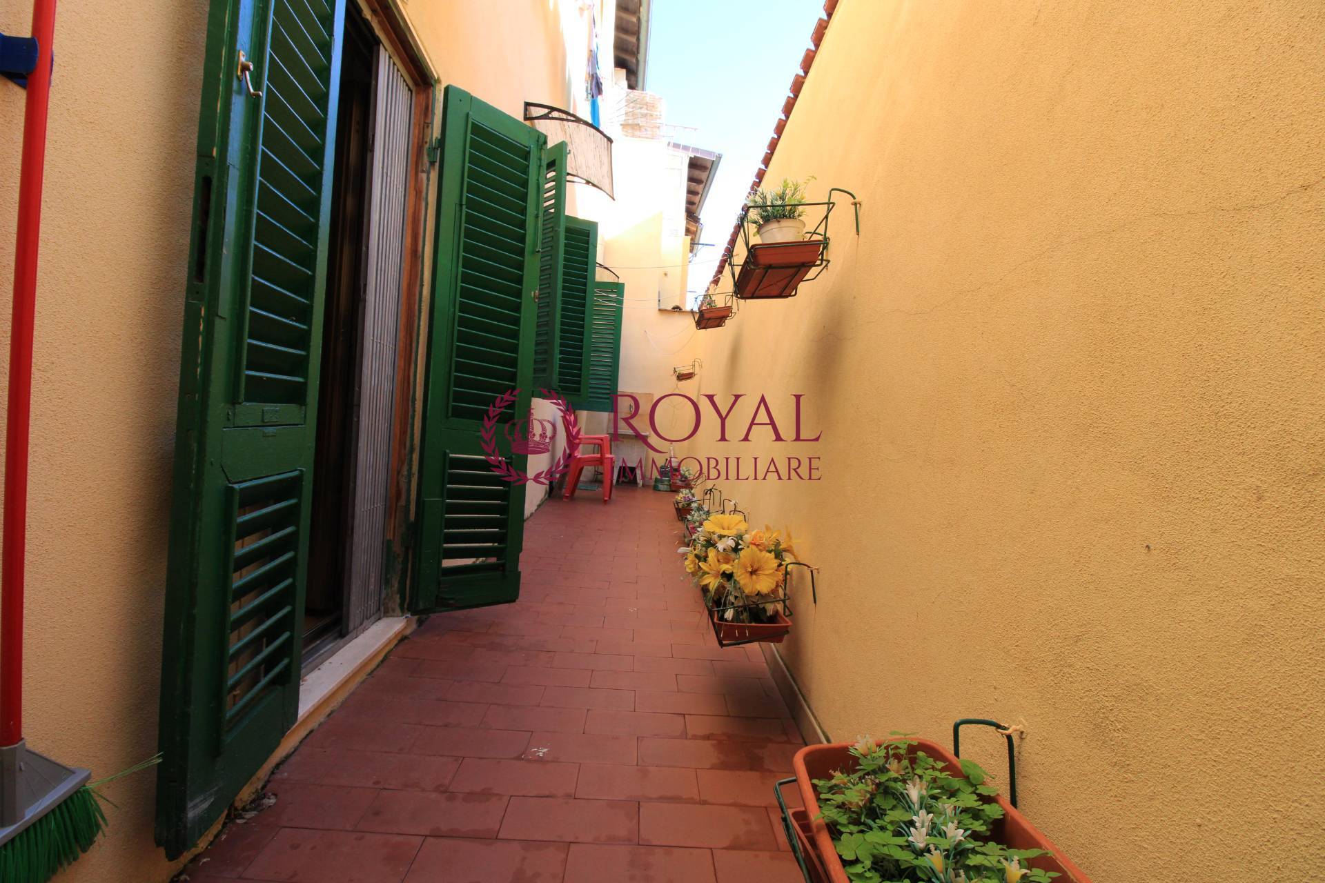  livorno vendita quart: centro royal immobiliare professional s.a.s.
