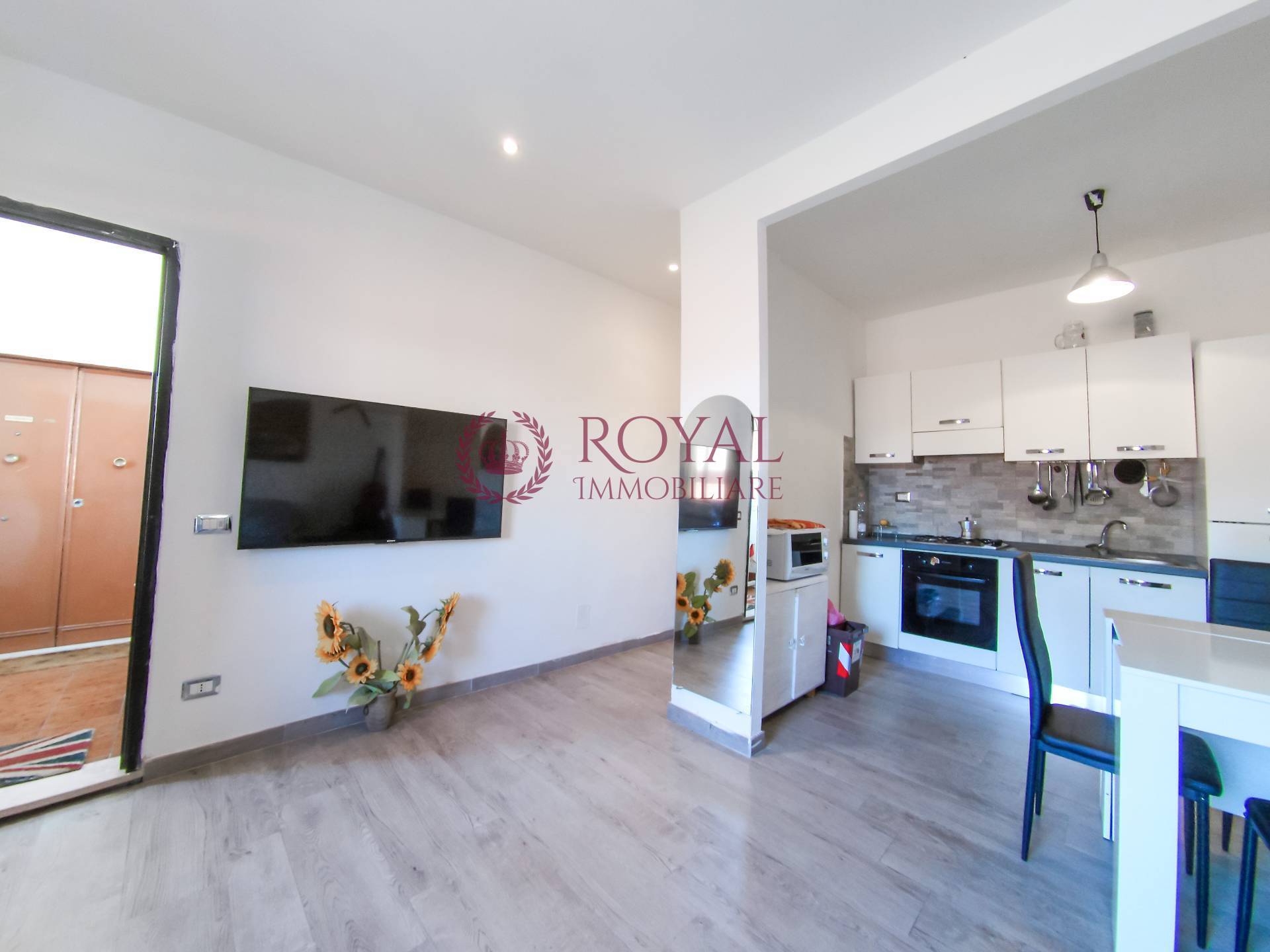 Appartamento LIVORNO vendita  Periferia nord  Royal Immobiliare Professional S.a.S.