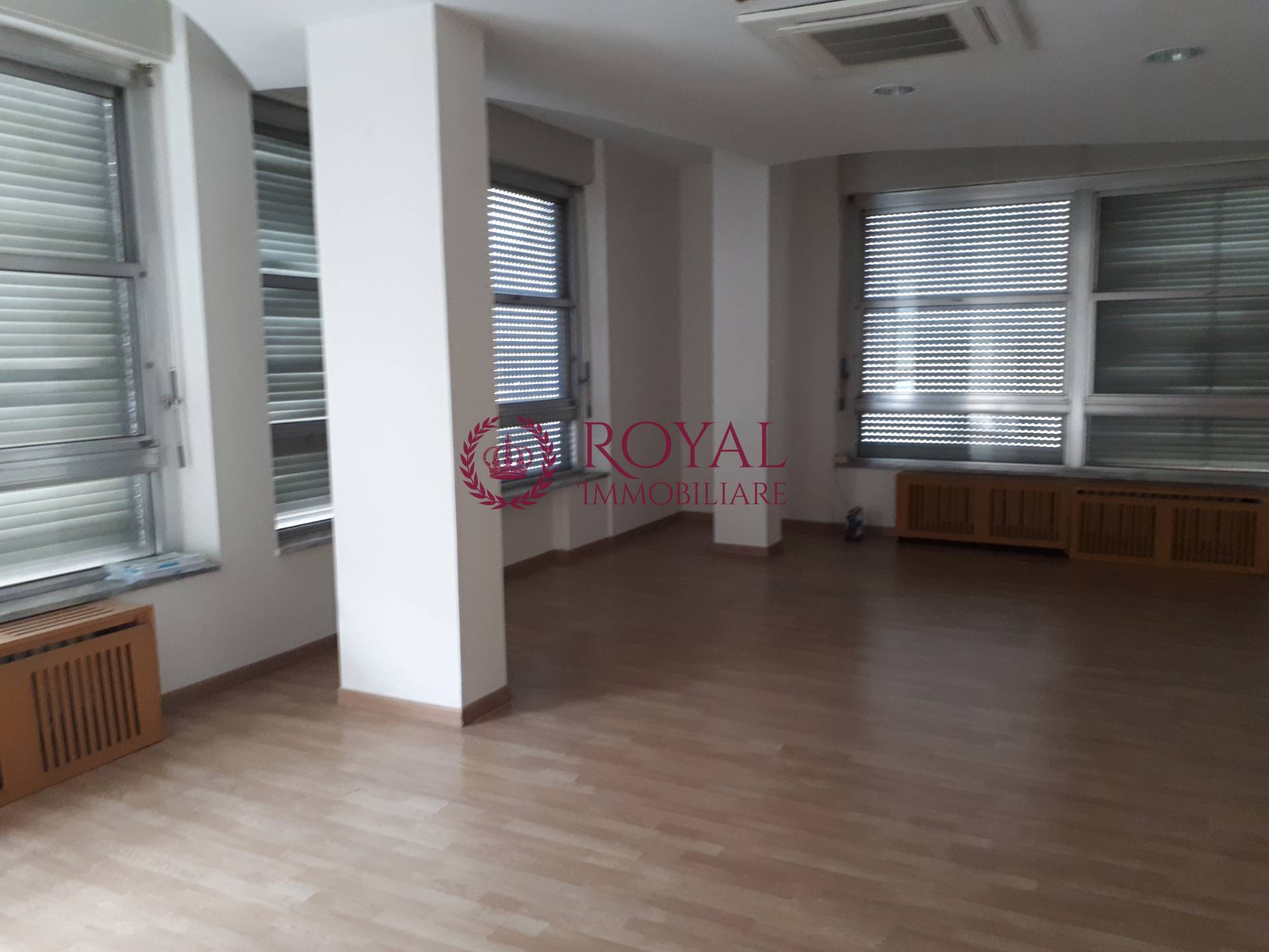 Foto - Studio/ufficio In Vendita A Livorno, Cavour
