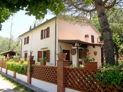 Villa in Vendita a Crespina e Lorenzana